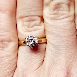 1 Carat Moissanite Ring